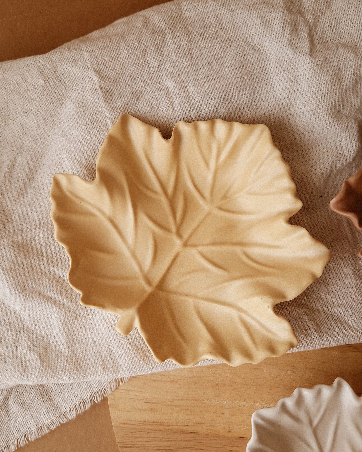 BASE LEAF